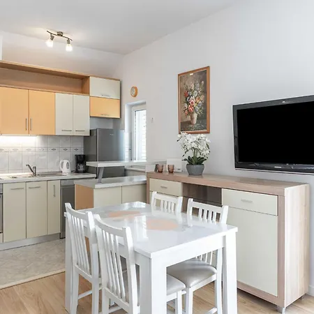 Hills - One Bedroom With Balcony And Sea View