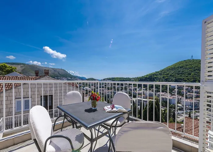 Hills - One Bedroom With Balcony And Sea View Apartment