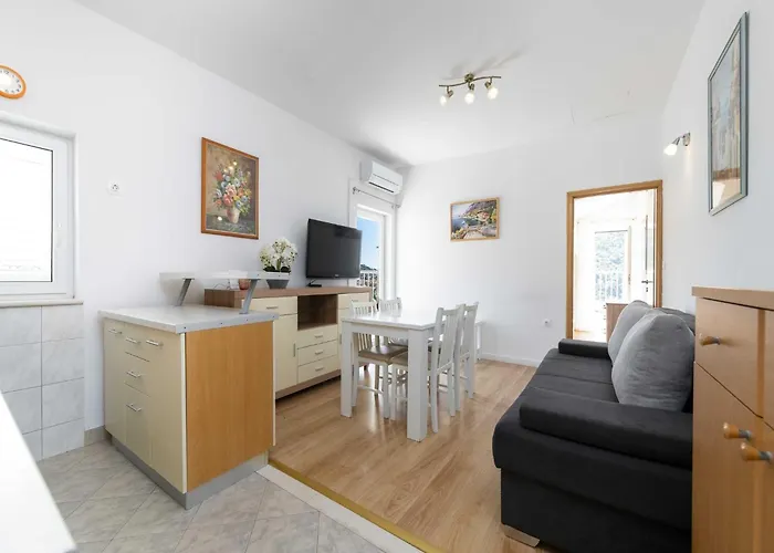 Hills - One Bedroom With Balcony And Sea View 아파트