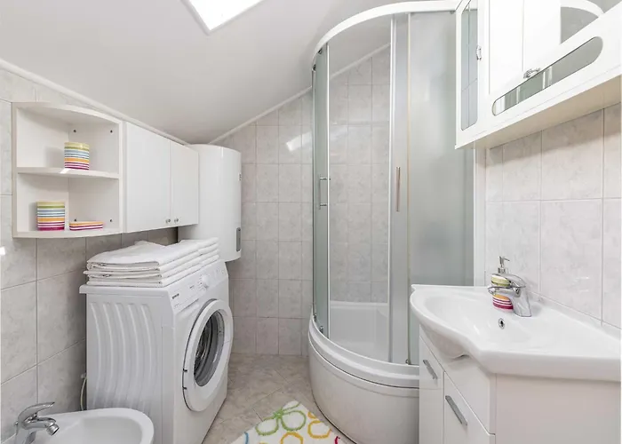 Hills - One Bedroom With Balcony And Sea View Appartement *